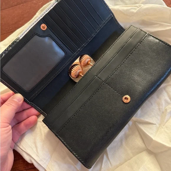 Ted Baker London Black and White Wallet with Floral and Bird Design - Picture 5 of 6